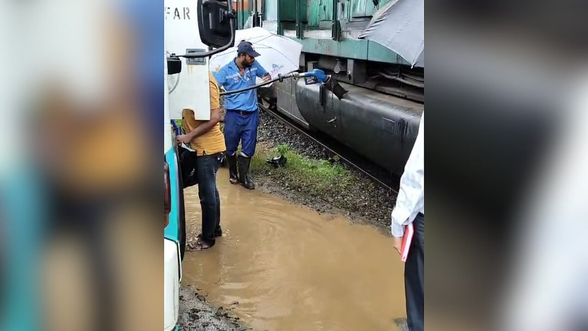 Central Railway Launches ‘Fueling By Bowser’ For Shunting Engines In Mumbai