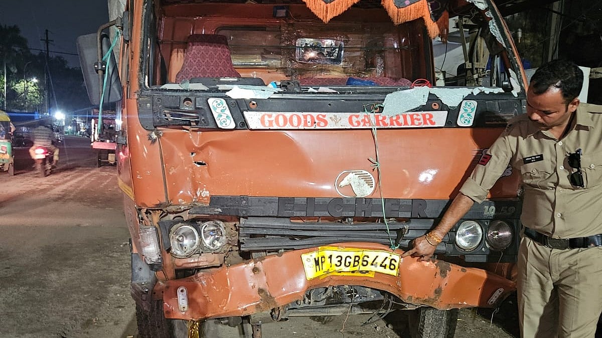 Indore News: Mini-Truck Rams Into Multiple Vehicles After Brake Fail, Two Injured