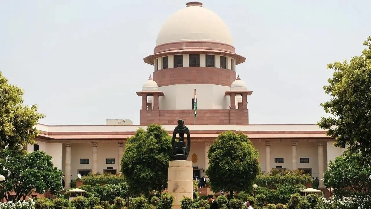 SC puts on hold Allahabad HC ban on Ramleela in Firozabad school premises