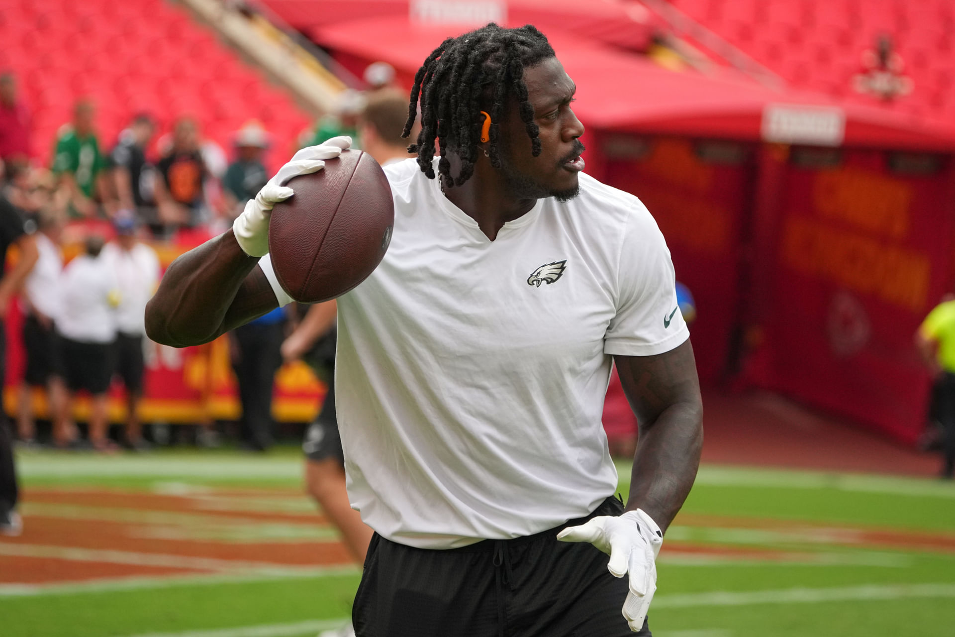 “Think about how much worse it could be”: NFL insider spells doom for A.J. Brown if Eagles GM Howie Roseman trades $96,000,000 WR