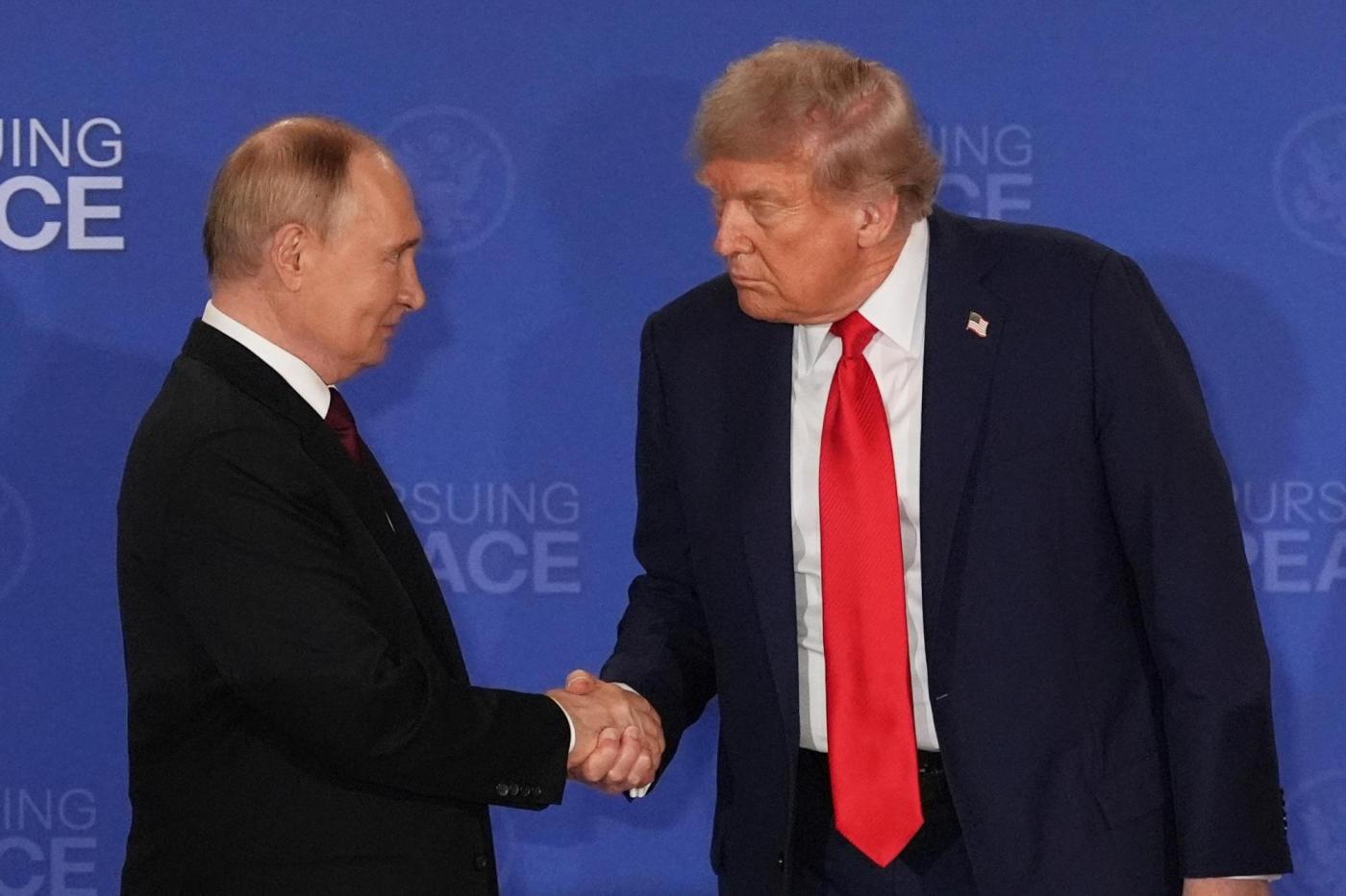 Russians and Ukrainians expect no major breakthrough at planned Trump-Putin summit