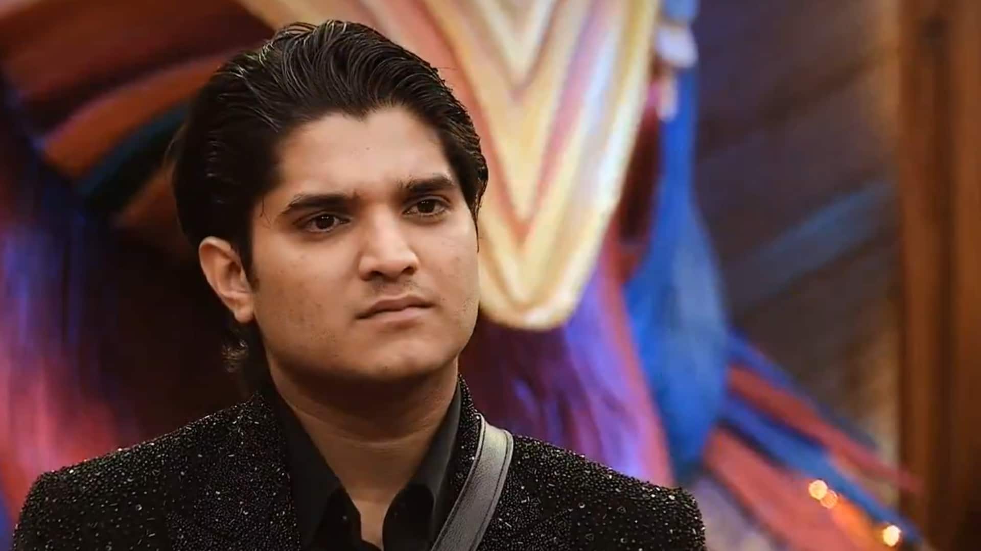 ‘Bigg Boss 19’: Snake spotted inside house, Mridul’s heroic act